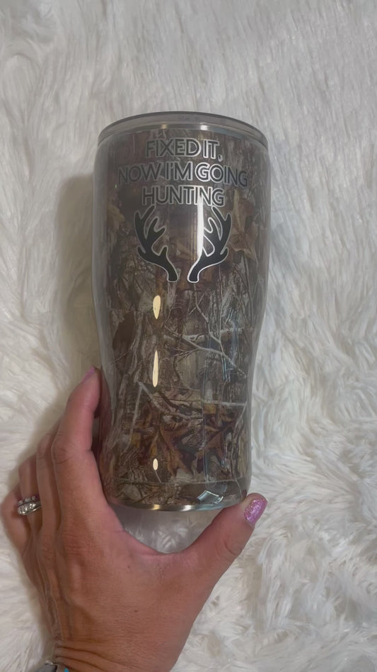 Going Hunting 20 oz. Curve Tumbler